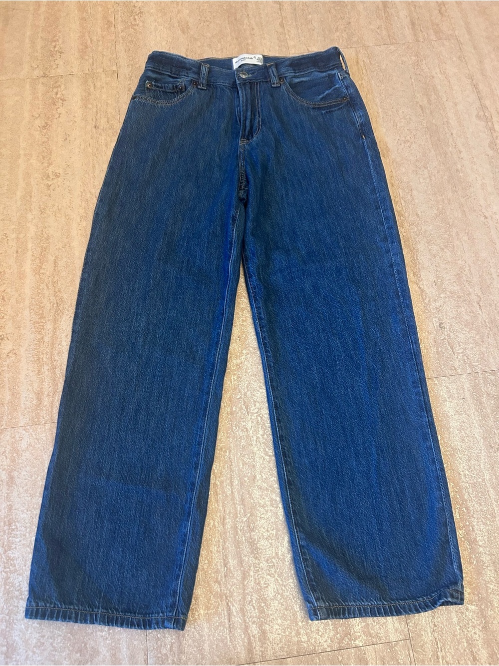 Ambercrombie Kids 11/12 Baggy Dark Washed Jeans Adjustable Strap NWOT